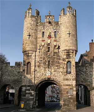 Picture of Micklegate Bar at 6pm in the early evening light.